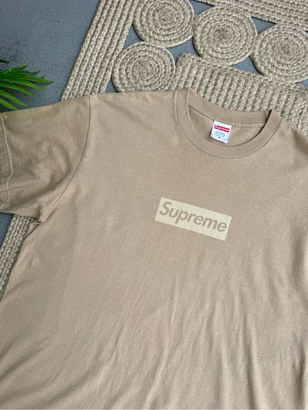 Supreme Box Logo Tee Tan Khaki Monochromatic Graphic T-Shirt Men’s Size M
